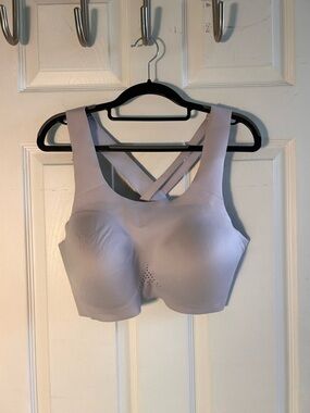 Brooks Light Lavender 40DD Seamless Sports Bra with Crisscross Back
